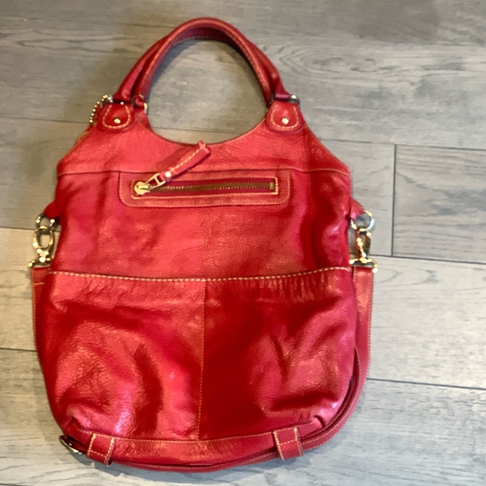 Roots Lauren Valentines Edition Red Leather Shoulder Bag. Made in Canada 🇨🇦 - Picture 1 of 4